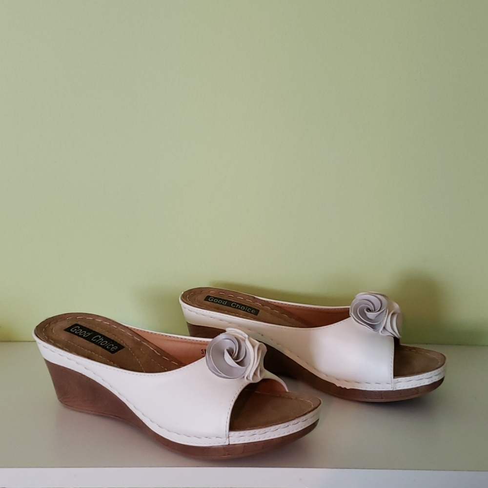 Shoes - Picture 2 of 3
